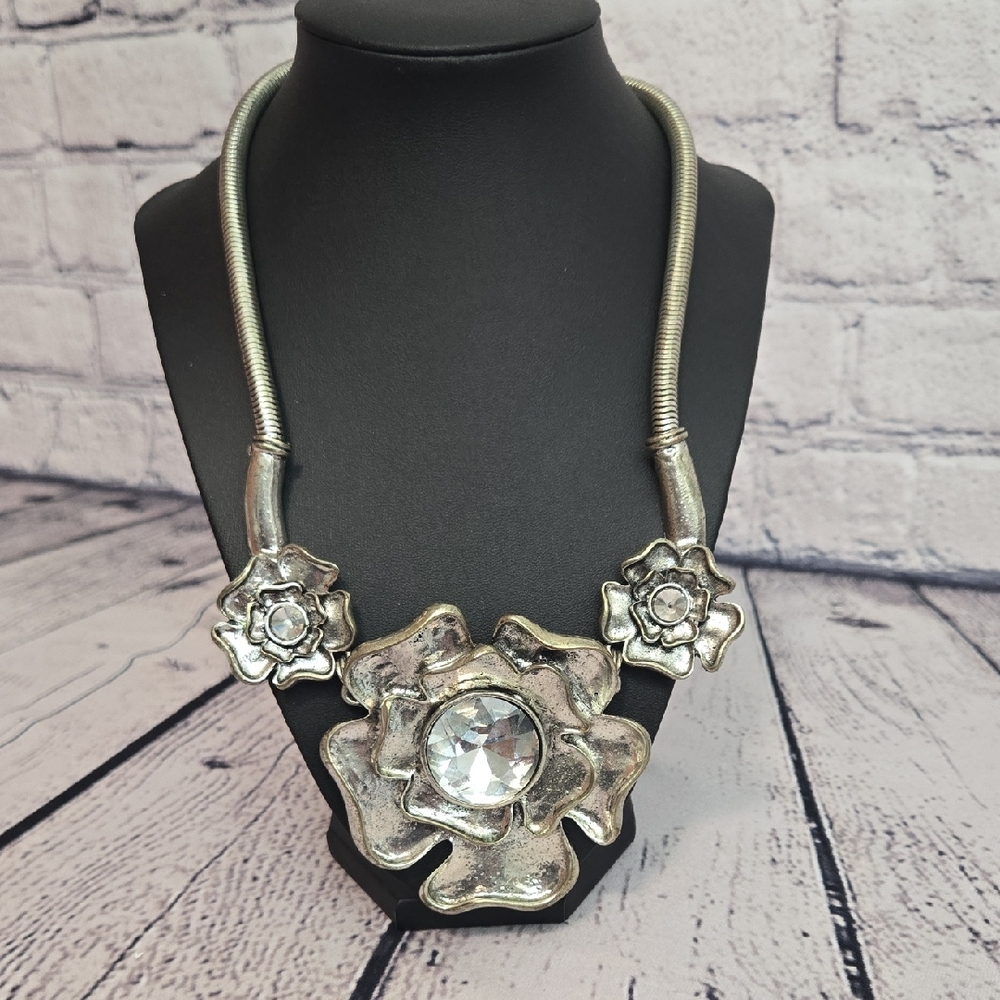 Vintage Chunky Metal Flower Necklace